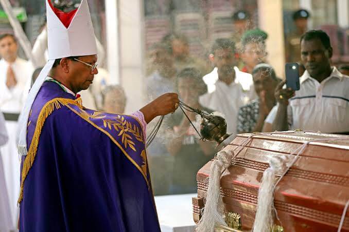 COVID-19: CBCN orders Catholic priests to limit burial ceremonies to immediate families alone